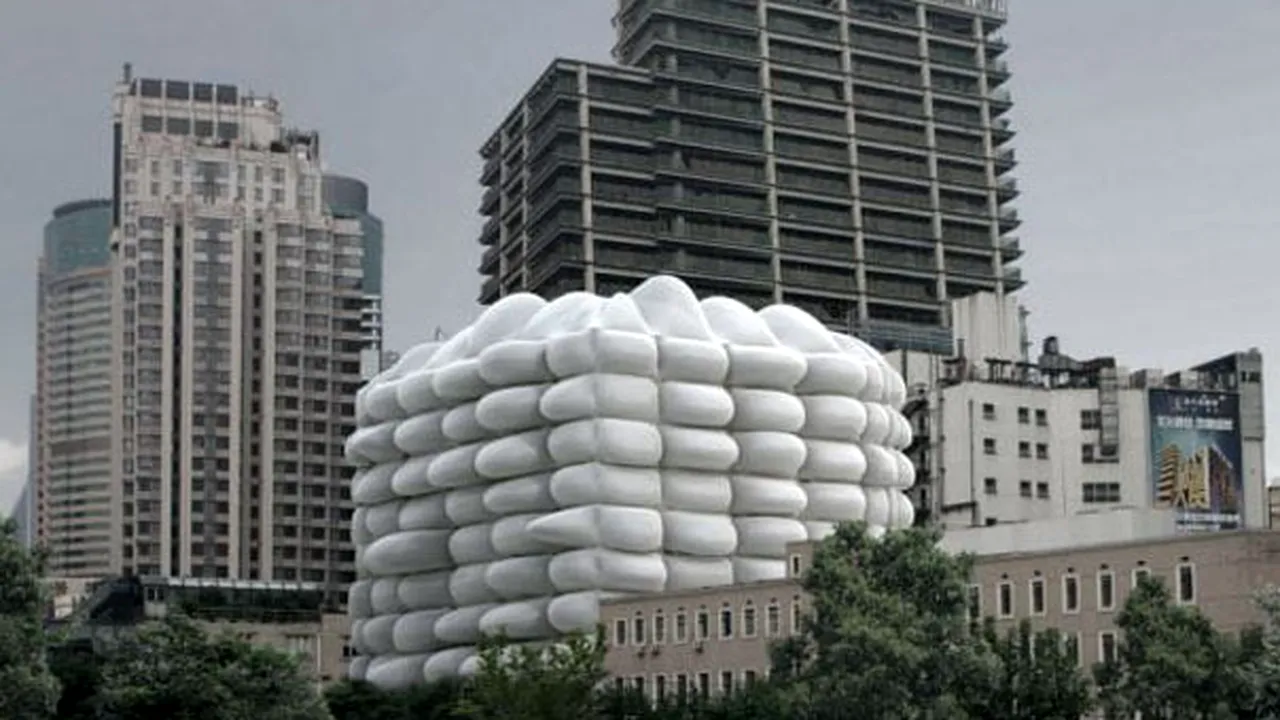 CLĂDIREA GONFLABILĂ din Shanghai: Cum funcţionează construcţia bizară care ţine microbii departe - FOTO