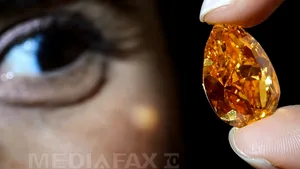 Cel mai mare diamant portocaliu din lume, vândut cu preţul record de 35,54 de milioane de dolari