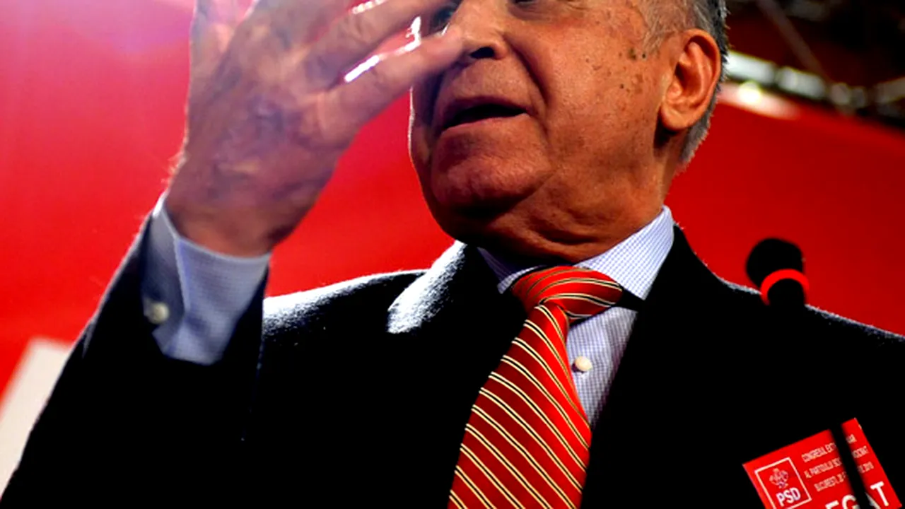 Iliescu renunţă la funcţii, dar rămâne în partid