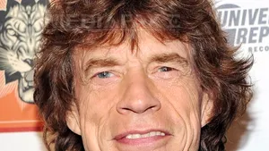 Mick Jagger este dependent de Facebook