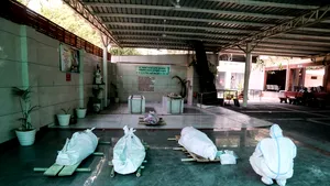 Dezastrul continuă în India. Alt record mondial de cazuri de Covid-19 într-o singuă zi
