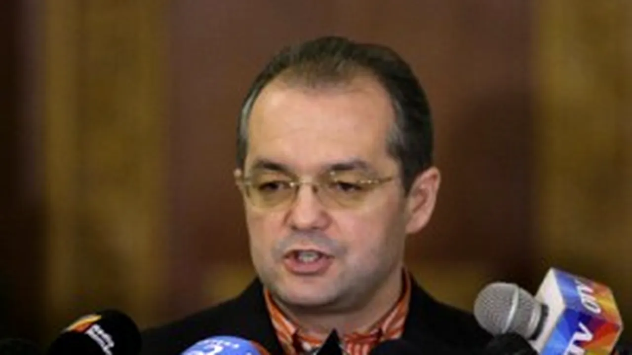 Romania’s New Cabinet Members Meet Before Parliament Votes On Investiture Monday