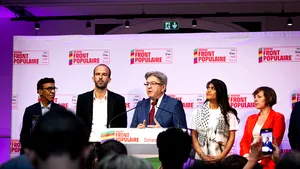 Coaliţia de stânga din Franţa cere dreptul de a forma un guvern după rezultatele alegerilor parlamentare