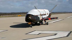 Statele Unite au lansat un avion spaţial robotizat