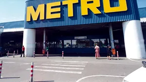 O firmă cere în instanţă insolvenţa retailerului Metro