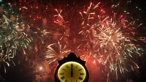 La ce oră intră Revelionul 2026 în lume, raportat la România. Primele locuri și cele mai ciudate ore