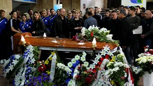 Sicriul cu trupul lui Zoran Kurteş a ajuns la Novi Sad