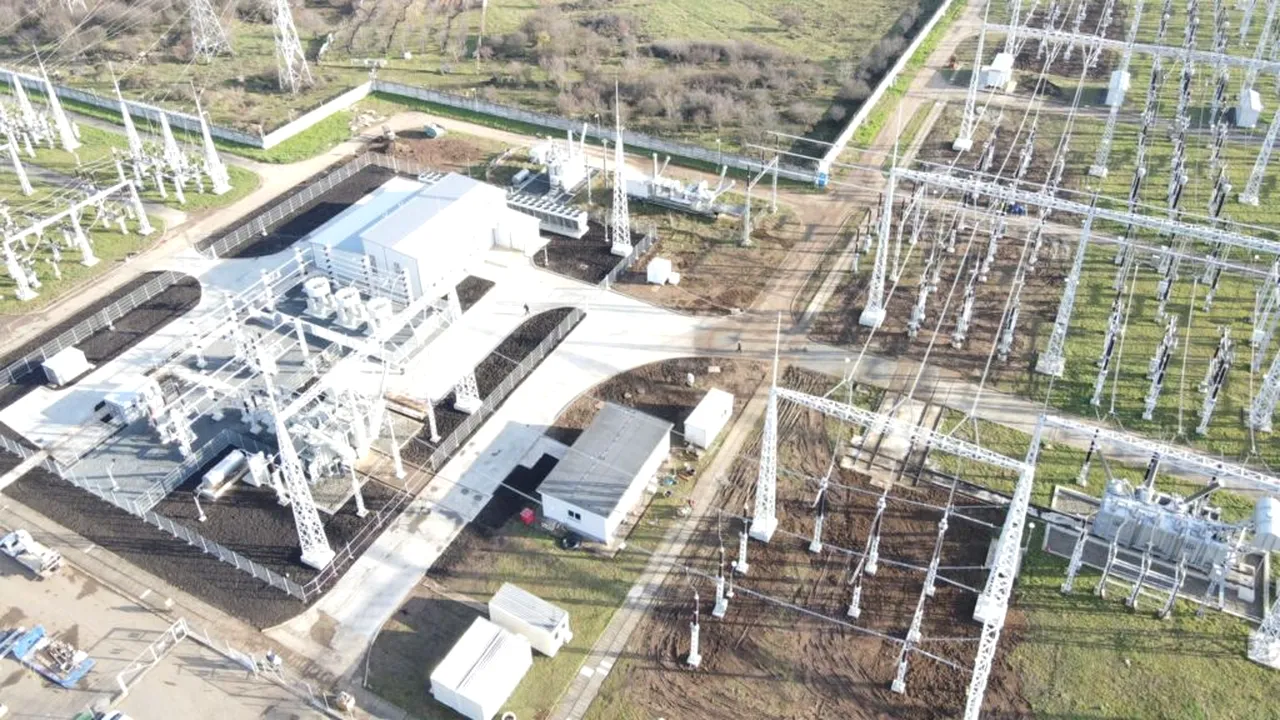 Transelectrica a pus în funcțiune prima instalație de compensare a energiei reactive de tip STATCOM din rețeaua națională. De ce este importantă pentru sistem