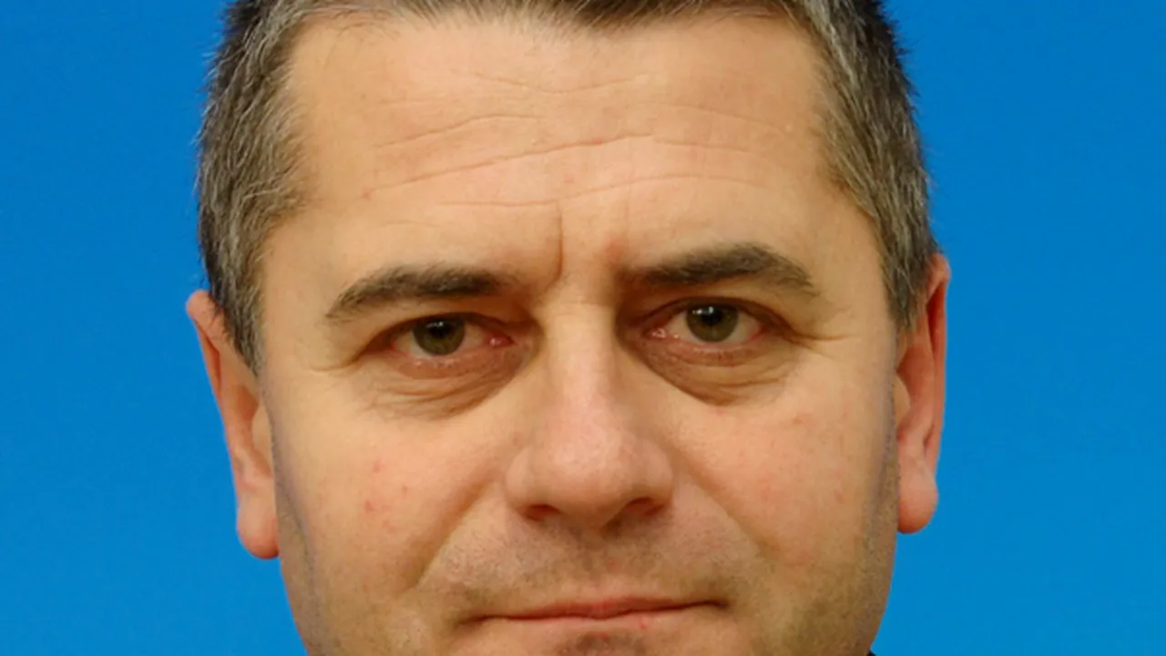 Deputatul Mircia Giurgiu va vota proiectele Guvernului Boc, chiar dacă va fi exclus din PDL