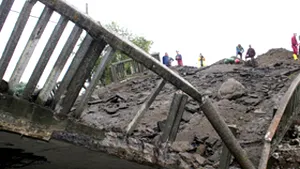 Bucovina, separată în două părţi ca urmare a dărâmării unui pod