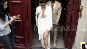 Kanye West vrea să-i construiască soţiei sale, Kim Kardashian, propria catedrală