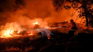 Incendii uriaşe în Los Angeles. Premierele unor filme de la Hollywood au fost amânate