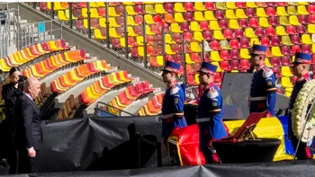 LIVE UPDATE Premierul Ilie Bolojan, la Arena Națională. Îi aduce un ultim omagiu lui Mircea Lucescu / Alți politicieni vin la catafalc