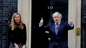 Gusturi alese, pe banii Partidului? Logodnica lui Boris Johnson e comparată cu Maria Antoaneta după scandalul renovărilor de lux