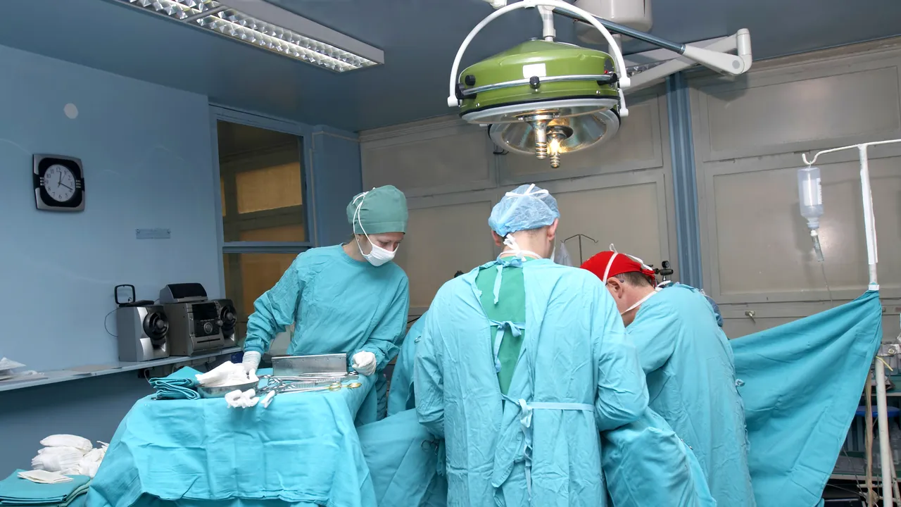 Premieră în România. Primul transplant pulmonar a avut loc într-un spital din Capitală. UPDATE Operaţia a durat 7 ore. Informaţii despre starea pacientului