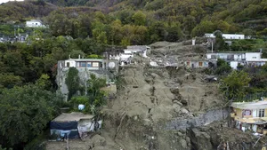 Oficial italian, după dezastrul de pe insula Ischia: Toată ţara este în pericol