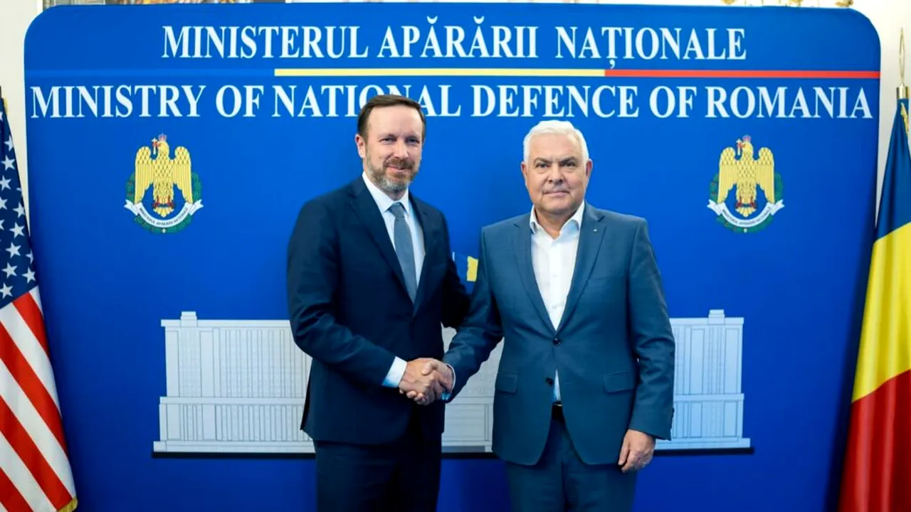 Ministrul Apărării Naționale, Angel Tîlvăr, a avut sâmbătă, 21 iunie a.c., la sediul Ministerului Apărării Naționale, o întrevedere cu senatorul american Chris Murphy