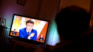 Macron este mai convingător decât Le Pen în dezbaterea electorală. Preşedintele Franţei este preferat în sondaje