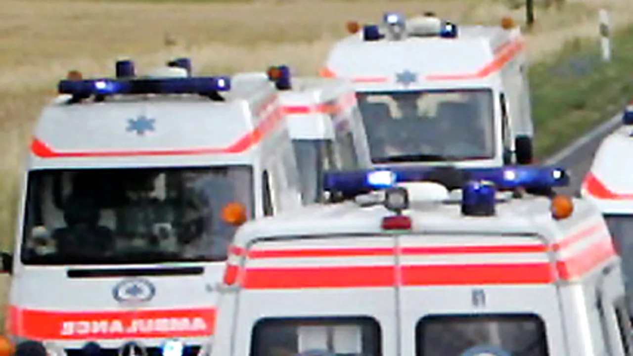 Şapte răniţi în Ungaria, într-un accident în care a fost implicat şi un microbuz românesc