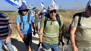 COMENTARIU Lelia Munteanu: Al Treilea Templu – Democraţia