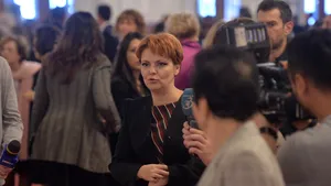 Olguţa Vasilescu: Salariile nu scad deloc. Domnul Hossu interpretează vorbele noastre şi ale patronatelor/ REPLICA dură a liderului sindical: Minte cu tupeu