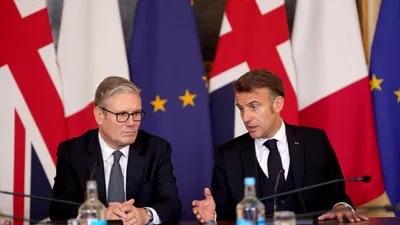 EXTERNE Jurnaliștii de la Londra: Starmer umilit deoarece Macron trimite nave de război franceze pentru a apăra bazele britanice