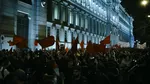 Ce înseamnă steagurile roșii care au apărut la protestele din Spania și cine se află, de fapt, în spatele lor