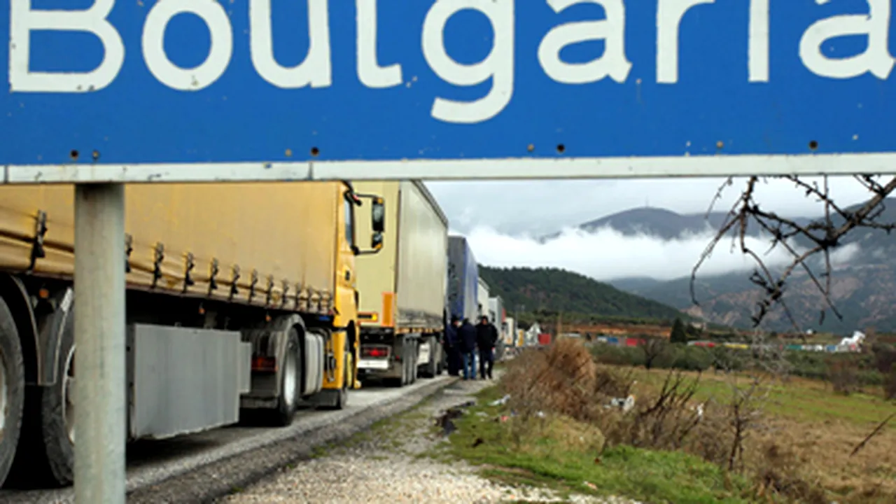 Restricţii de circulaţie, până la sfârşitul lunii august, la punctul de trecere a frontierei româno-bulgar Ostrov-Silistra