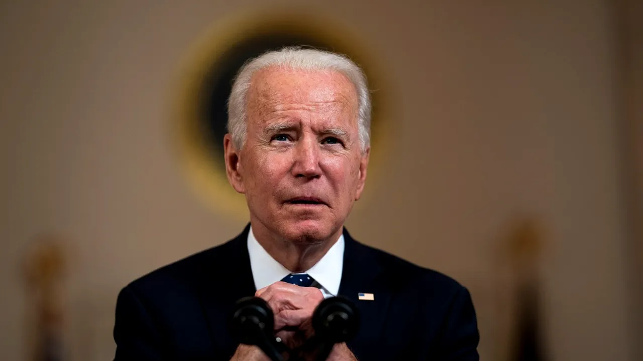 Joe Biden vrea să introducă vaccinul obligatoriu la companiile cu peste 100 de angajaţi. Un judecător i-a dat planurile peste cap