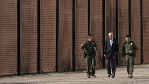 Preşedintele Biden a inspectat graniţa dintre SUA şi Mexic  