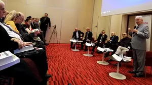 Scriitorul Dinu Săraru: Eu sunt născut să mor controversat