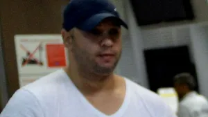 Bodyguardul care i-a agresat pe jurnaliştii Pro TV la Skopje a fost amendat