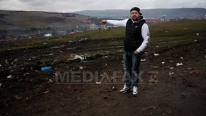 REPORTAJ: Naratorul documentarului 