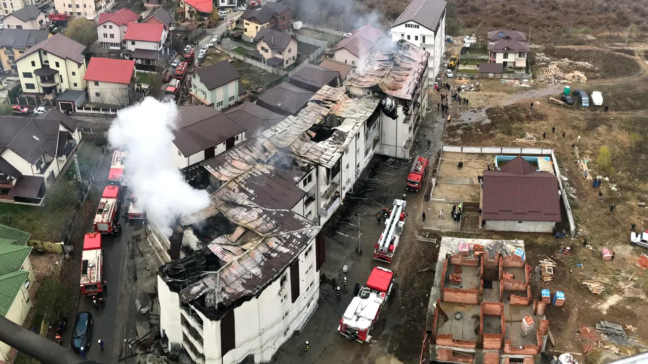 O femeie însărcinată, care a inhalat fum în urma incendiului de la blocurile din Chiajna, a fost dusă la spital 