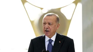 Preşedintele Turciei vizitează Arabia Saudită în încercarea de a atenua problemele economice