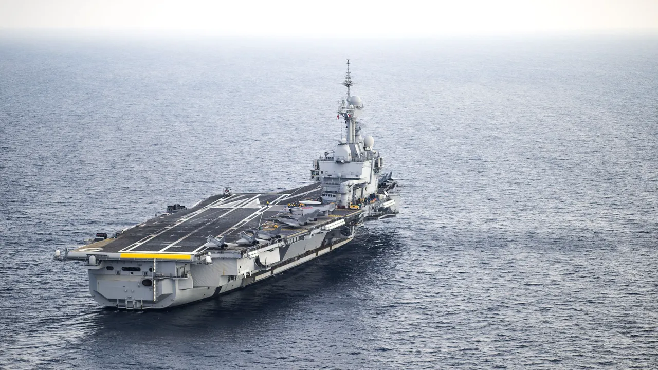 Portavionul Charles de Gaulle va intra pentru prima dată sub control operaţional al NATO