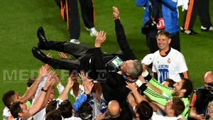 Carlo Ancelotti, al doilea antrenor din istorie care câştigă Liga Campionilor de trei ori