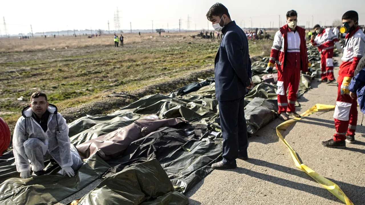 Ucraina investighează dacă avionul Boeing 737 a fost doborât în Iran cu o rachetă rusească