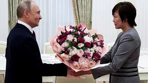Văduva premierului asasinat al Japoniei s-a întâlnit cu Vladimir Putin