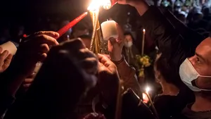 Învierea noastră şi învierea lui Hristos. Paşte fericit!