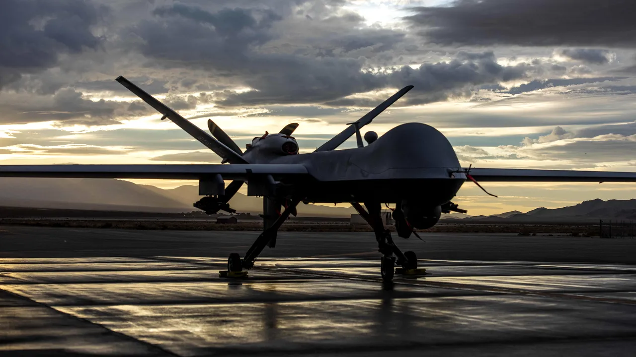 Incident aviatic. O dronă militară americană s-a prăbuşit în apropierea unităţii militare de la Câmpia Turzii