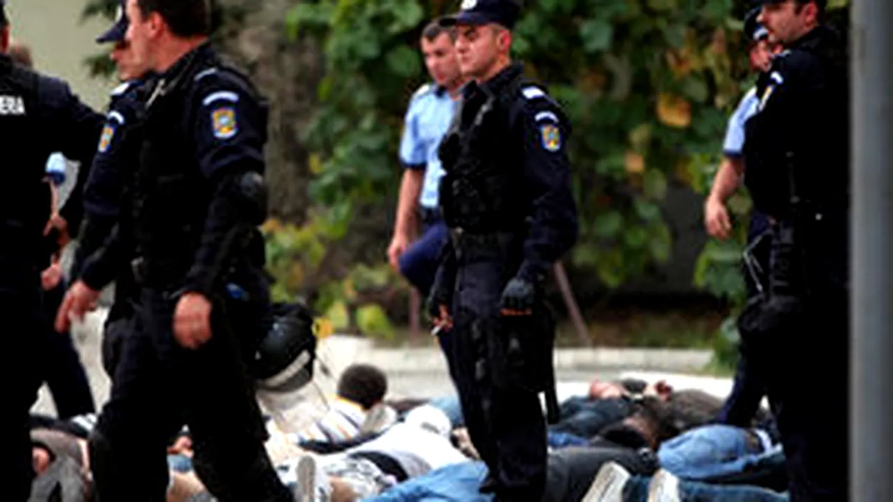 Poliţiştii au reţinut alţi 124 de suporteri timişoreni şi croaţi - VIDEO