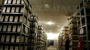 ALEGERI PARLAMENTARE 2012: Nouă candidaţi au hotărâri definitive de colaborare cu Securitatea