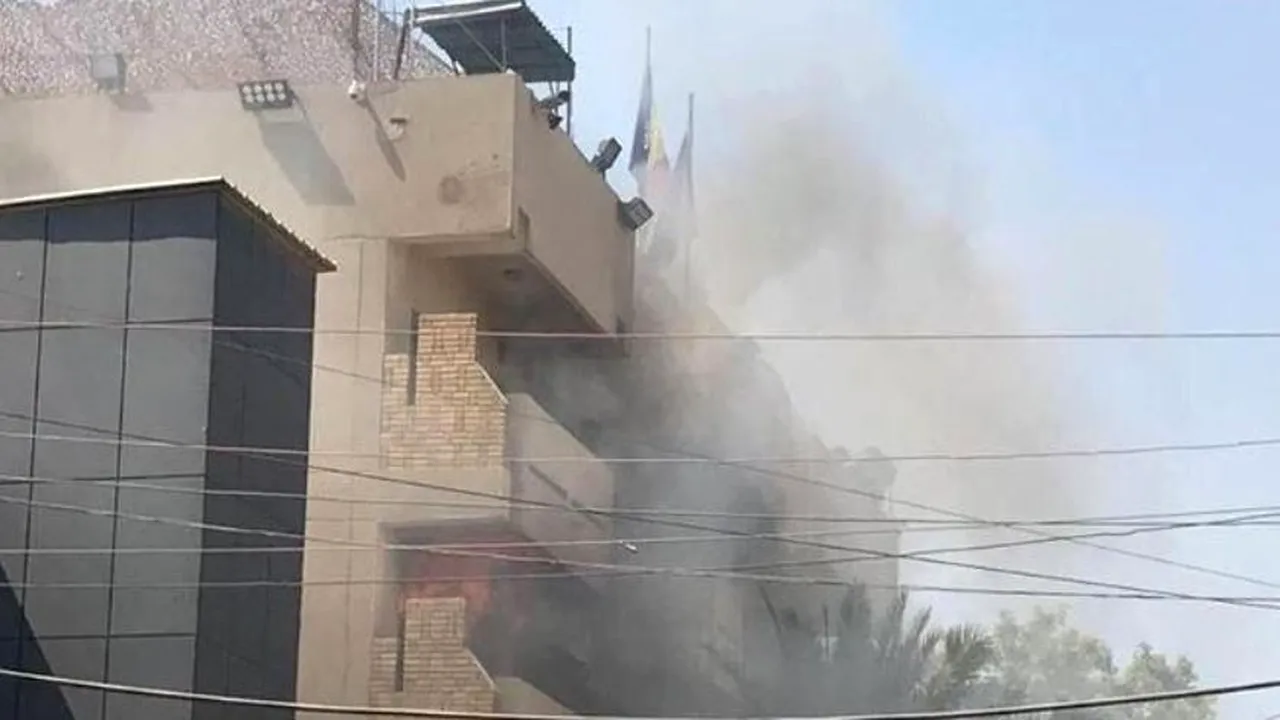Incendiu la sediul Ambasadei României din Irak. MAE anunţă că o persoană a necesitat îngrijiri medicale | FOTO