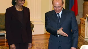 Putin pare să îşi tempereze opoziţia faţă de scutul antirachetă
