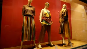 Concedieri masive în industria modei. Cine sunt jucătorii care reduc peste 10.000 de locuri de muncă în 2025