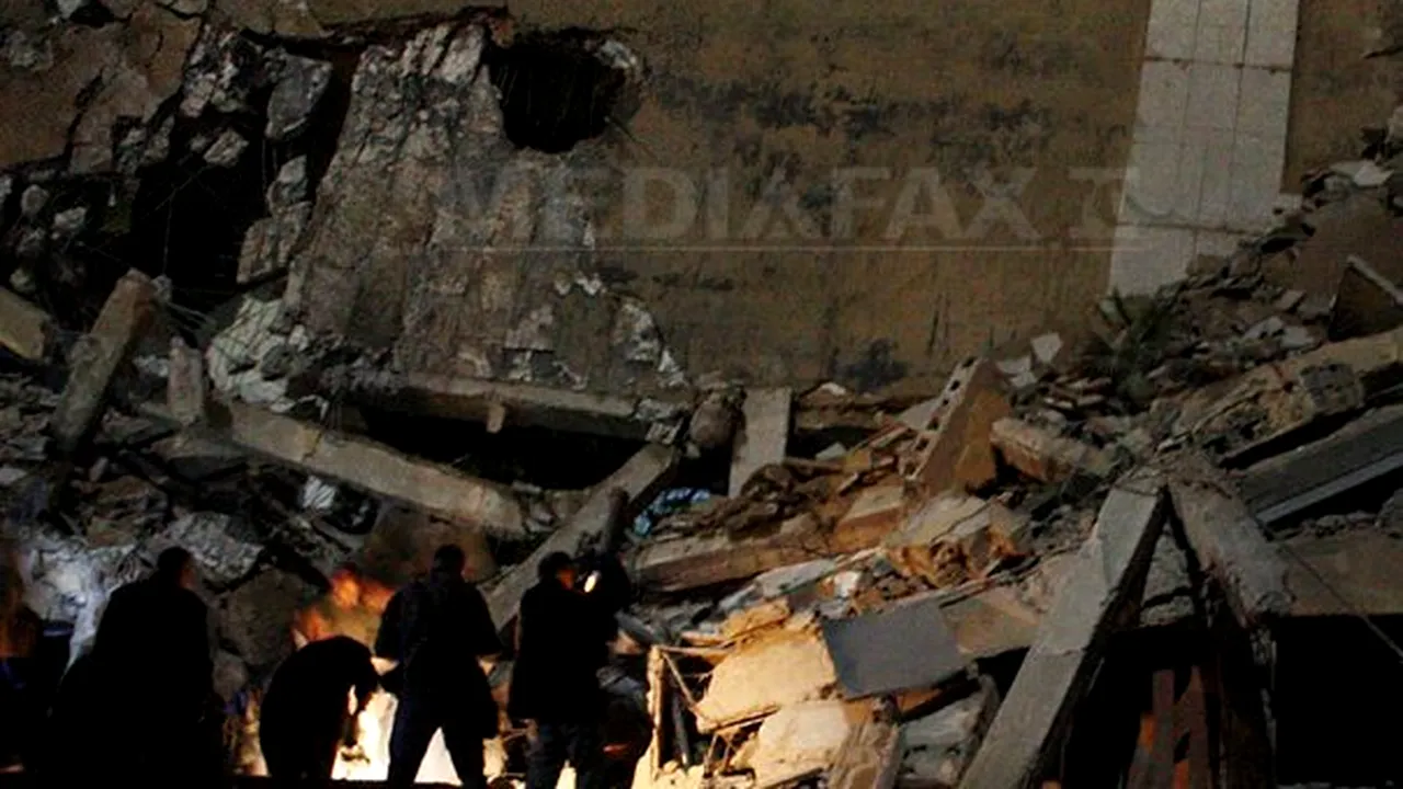 Explozii puternice la Tripoli, în sectorul reşedinţei lui Kadhafi