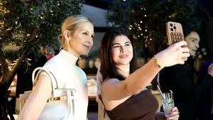 BioSil® sărbătorește 30 de ani cu o reuniune iconică: Lily van der Woodsen & Chuck Bass reapar împreună pe scena newyorkeză