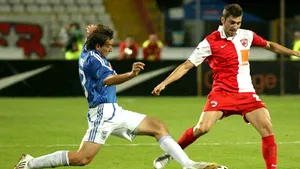Dinamo a învins Universitatea Craiova şi a trecut pe primul loc în clasament