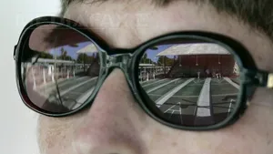 Ochelarii de soare, indicaţi şi iarna